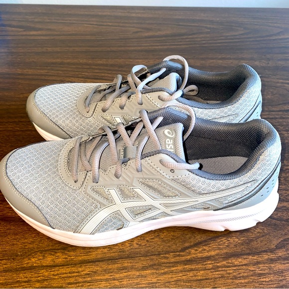 Asics Other - ASICS Athletic Shoes Like New Mens Size 9.5